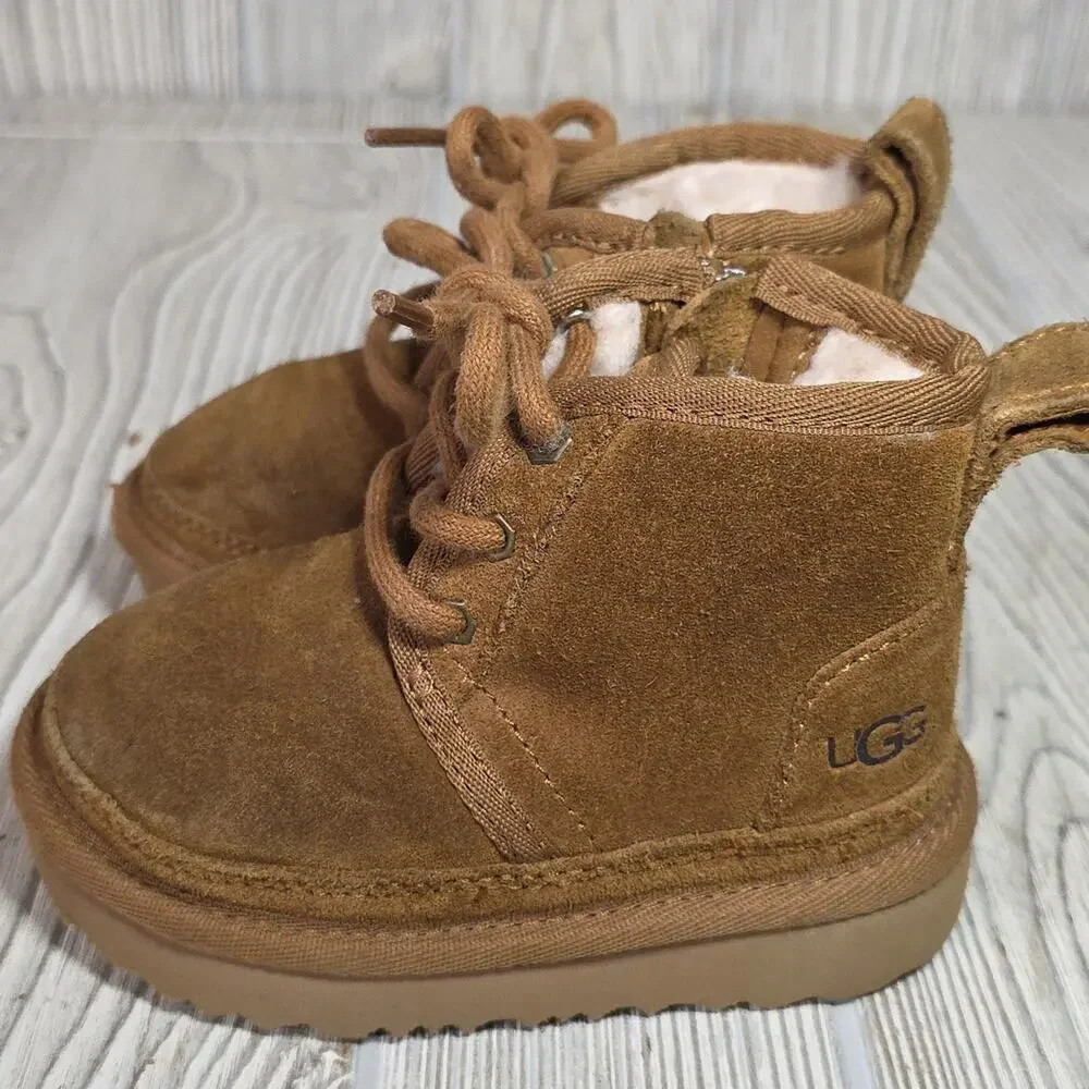 UGG Kids  Neumel II Chukka Chestnut Brown Boots Toddler Size 6